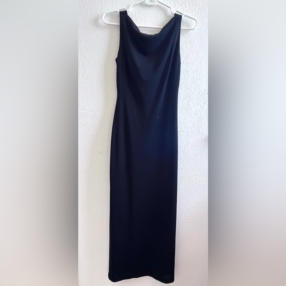 Laundry by Shelli Segal Black Column Gown w Cowell neck back.